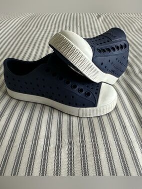 Native Navy Jefferson Children’s Shoe Size C8